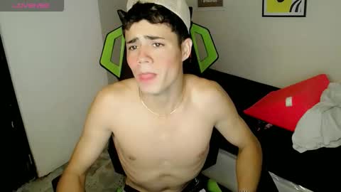 Snapshot of elii_797 chatting on 11.21.25 bby-santy online show from 11.21.25