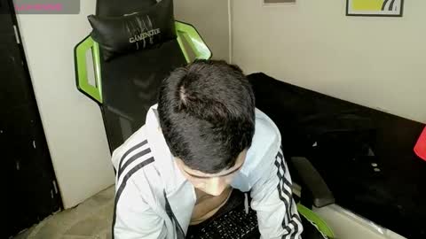 Snapshot of elii_797 chatting on 11.24.25 bby-santy online show from 11.24.25