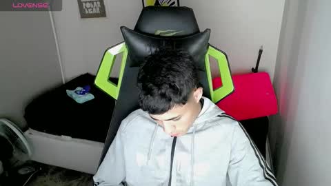 Snapshot of elii_797 chatting on 11.26.25 bby-santy online show from 11.26.25