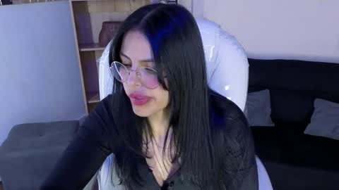 Eliie online show from 11.06.25