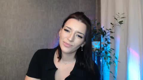 Elina online show from 01.16.25