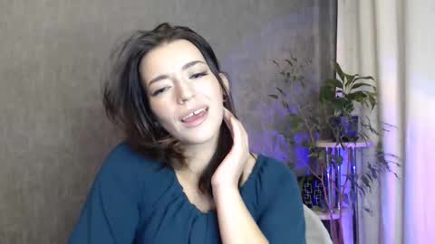 Elina online show from 10.04.25