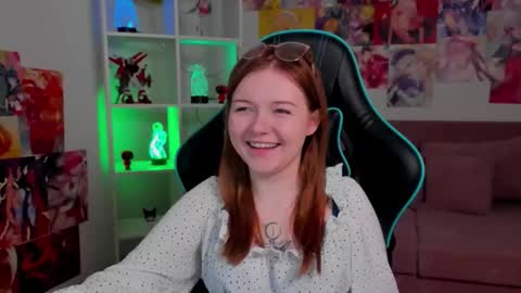 Snapshot of elinavale chatting on 03.04.26 elinavale online show from 03.04.26