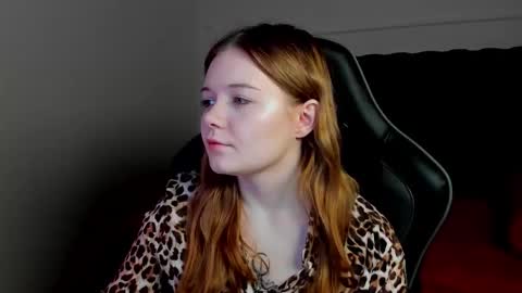 Snapshot of elinavale chatting on 03.14.26 elinavale online show from 03.14.26