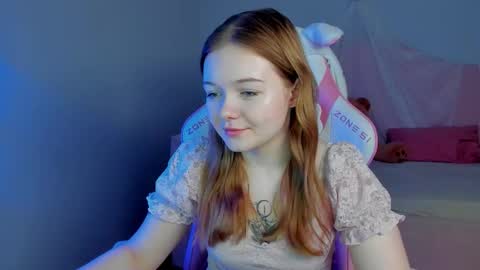 Snapshot of elinavale chatting on 03.16.26 elinavale online show from 03.16.26