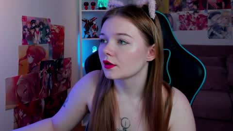 Snapshot of elinavale chatting on 04.02.26 elinavale online show from 04.02.26