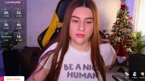 Snapshot of elinkalove chatting on 12.18.24 Elina online show from 12.18.24