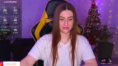 Snapshot of elinkalove chatting on 12.19.24 Elina online show from 12.19.24