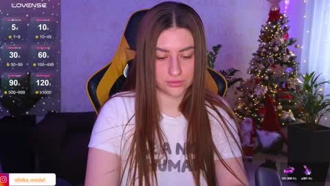 Snapshot of elinkalove chatting on 12.23.24 Elina online show from 12.23.24