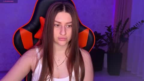 Elina online show from 10.20.25