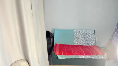 Elis online show from 12.16.25