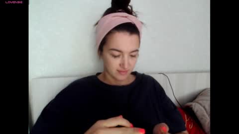 Snapshot of elisa_dove208 chatting on 10.02.25 elisa_dove208 online show from 10.02.25