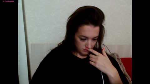 Snapshot of elisa_dove208 chatting on 10.05.25 elisa_dove208 online show from 10.05.25