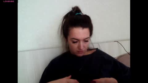 elisa_dove208 online show from 10.22.25