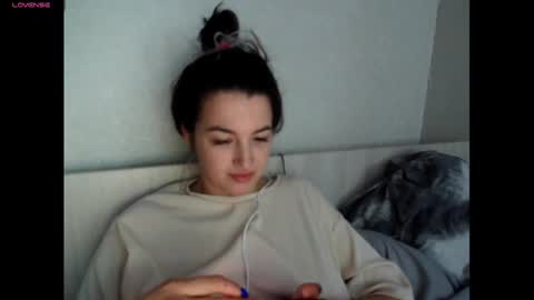 elisa_dove208 online show from 11.14.25