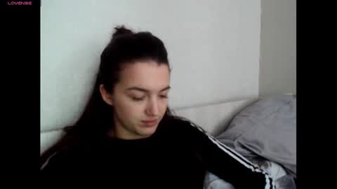 elisa_dove208 online show from 11.22.25