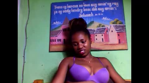Snapshot of elisabeth2525 chatting on 02.11.25 elisabeth2525 online show from 02.11.25