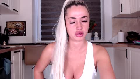 elisabeth_jason online show from 01.27.25