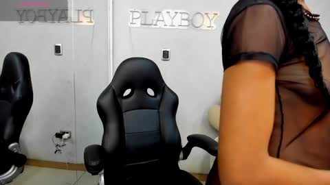 Snapshot of elisabettamonroy chatting on 11.18.25 elisabettamonroy online show from 11.18.25