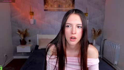 Elise online show from 04.17.26