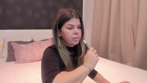 Elly online show from 11.24.25