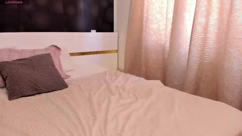 Elly online show from 05.15.26