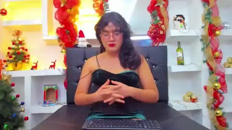 elith_berry69_ online show from 12.15.24