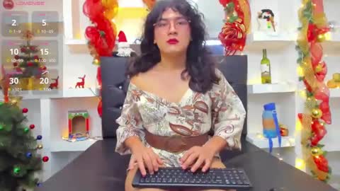 elith_berry69_ online show from 12.17.24