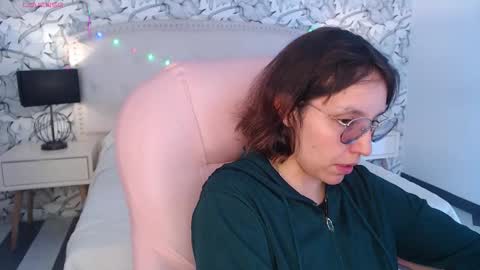 Eliza online show from 12.04.25