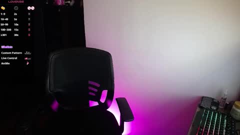 elizabeht_911 online show from 11.13.25