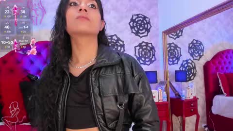 Snapshot of elizabet_taylor_ chatting on 10.14.25 Elizabet Taylor online show from 10.14.25