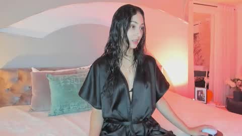 Snapshot of elizabeth_clark_ chatting on 10.28.25 Eli online show from 10.28.25