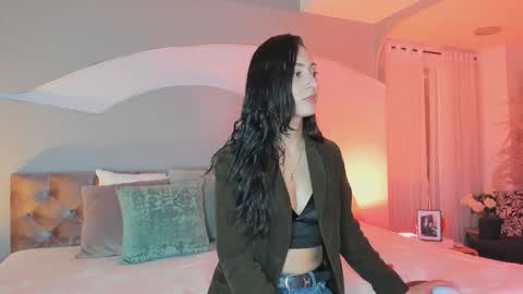 Snapshot of elizabeth_clark_ chatting on 10.30.25 Eli online show from 10.30.25