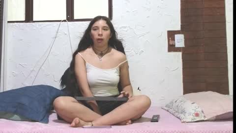 Snapshot of elizabeth_evanz chatting on 12.09.24 elizabeth online show from 12.09.24