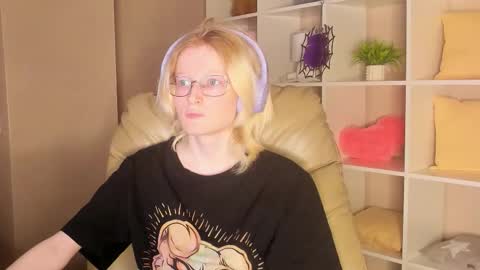 Snapshot of elizabeth_harpper chatting on 11.03.25 Elizabeth online show from 11.03.25