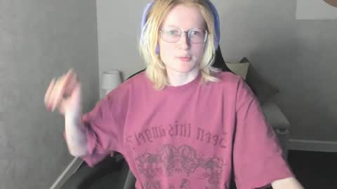 Snapshot of elizabeth_harpper chatting on 12.05.25 Elizabeth online show from 12.05.25