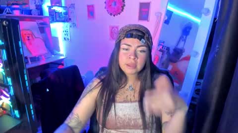 Snapshot of elizabeth_martinez98 chatting on 10.07.25 Elizabeth Martinez online show from 10.07.25