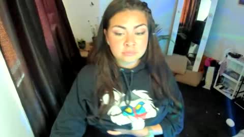 Elizabeth Martinez online show from 03.25.26