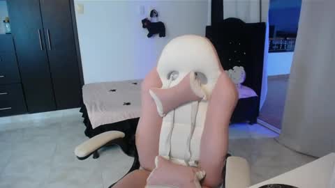  Elizabeth  online show from 10.09.25