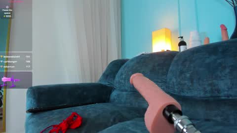 Snapshot of elizabeth_vonsweet chatting on 01.22.25 Eli online show from 01.22.25