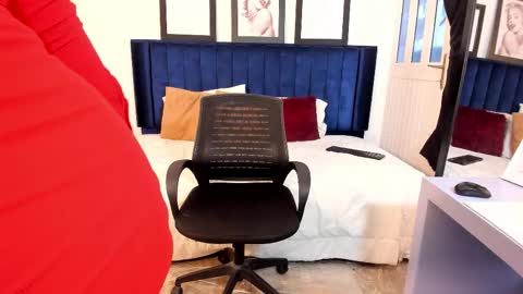 Elizabeth  online show from 03.15.26