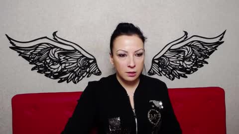 Snapshot of elizabethsho chatting on 12.06.24 ElizabethSho online show from 12.06.24