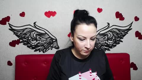 Snapshot of elizabethsho chatting on 02.27.25 ElizabethSho online show from 02.27.25