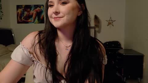 Snapshot of elizacarter chatting on 12.12.24 Eliza online show from 12.12.24