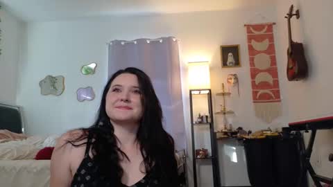 Snapshot of elizacarter chatting on 09.23.25 Eliza online show from 09.23.25