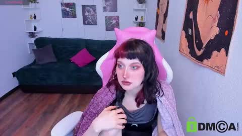 Snapshot of elizanik chatting on 02.16.25 Eliza online show from 02.16.25