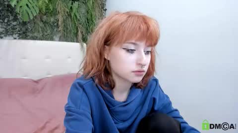 Snapshot of elizanik chatting on 10.18.25 Eliza online show from 10.18.25