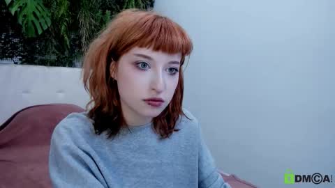 Snapshot of elizanik chatting on 11.29.25 Eliza online show from 11.29.25