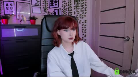 Snapshot of elizanik chatting on 07.15.26 Eliza online show from 07.15.26