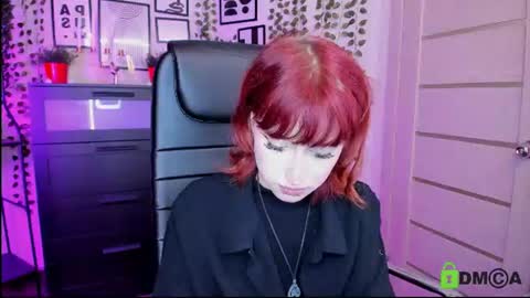 Snapshot of elizanik chatting on 07.17.26 Eliza online show from 07.17.26